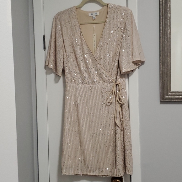She + Sky Hollywood glam sequin wrap dress - Picture 1 of 2
